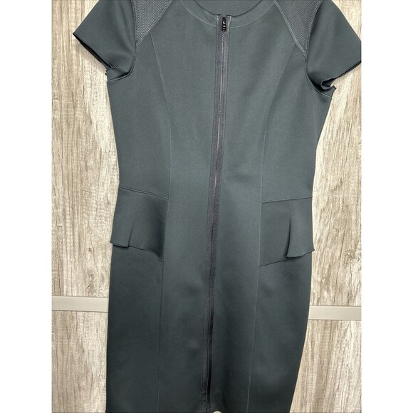 Theory Neoprene Dress Black Color Full Zip Peplum Short Sleeves Career Size 12 - Picture 4 of 8